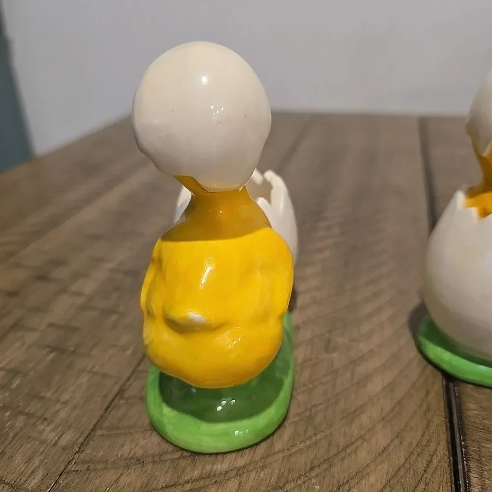 Vintage Hatching Easter Baby Chicks Salt and Pepper Shakers Kitschy